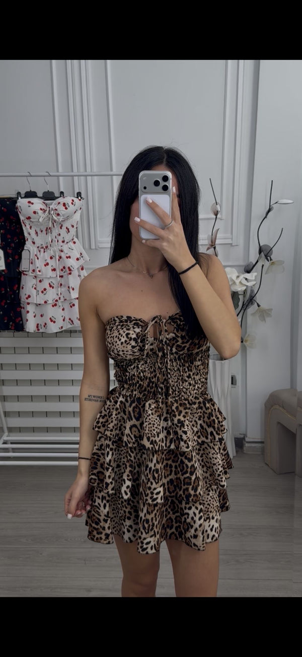 Ženska mini haljina sa leopard printom i volanima, elastični struk, letnji model.