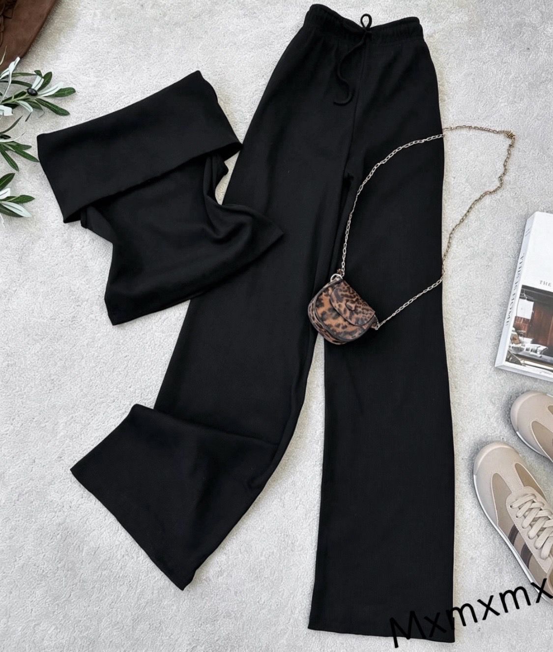 Ženski crni komplet pantalone i top rebrasti pamuk elegantan set