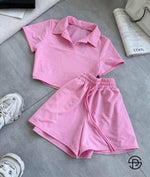 Ženski roze komplet majica i šorts nežan i trendi letnji outfit