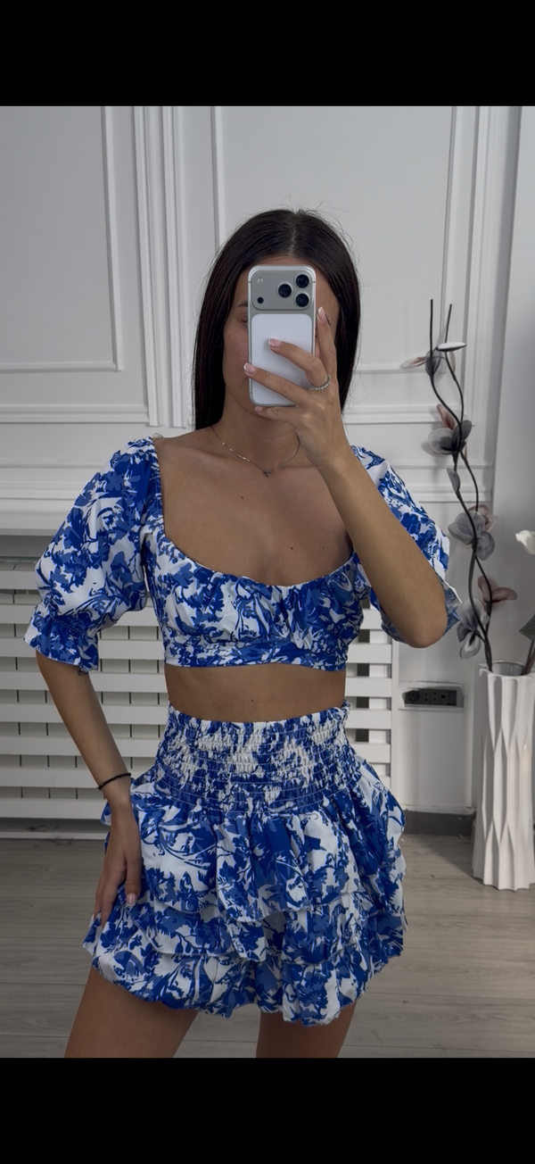 Ženski cvetni komplet sa topom i suknjom – trendi letnji outfit
