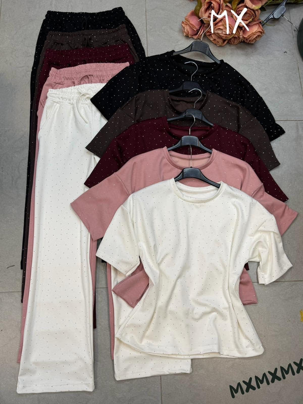 Ženski komplet od likre sa cirkonima – elegantan set majica + pantalone | NOVO