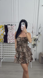 Ženska mini haljina sa leopard printom i volanima, elastični struk, letnji model.