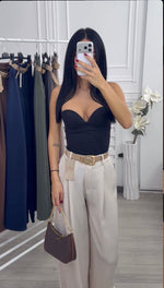 Elegantne ženske pantalone visokog struka sa kaišem – široki kroj za savršen izgled