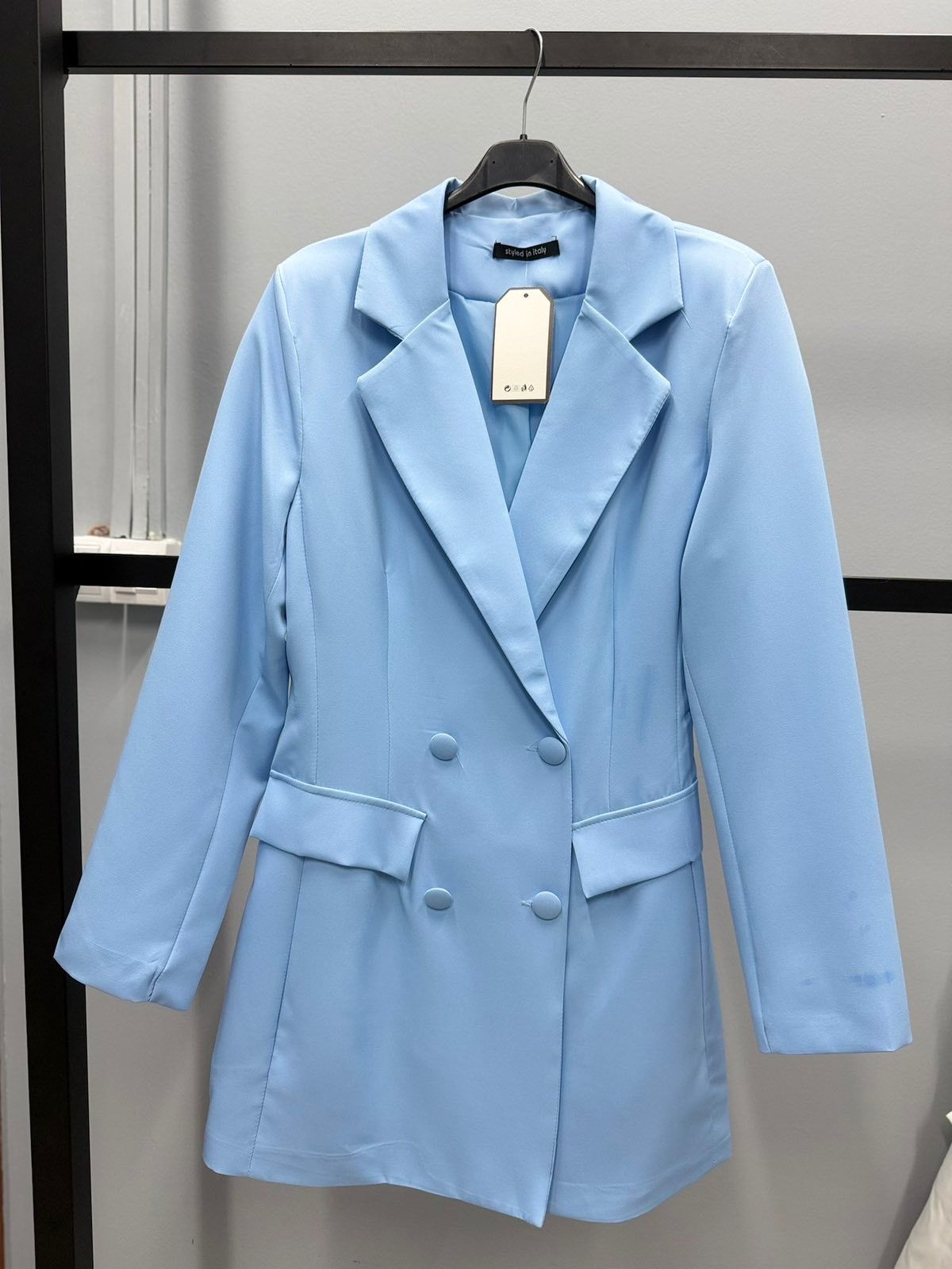 “🎀 Elegantna  Blazer Haljina – Savršena Kombinacija Klasičnog i Modernog Stila | Kupi Sada”