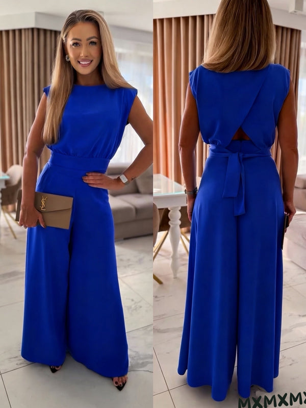Trendi dvodelni komplet – asimetrični top i wide leg pantalone