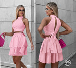 Roze crop top i mini suknja romantičan i elegantan letnji komplet za žene
